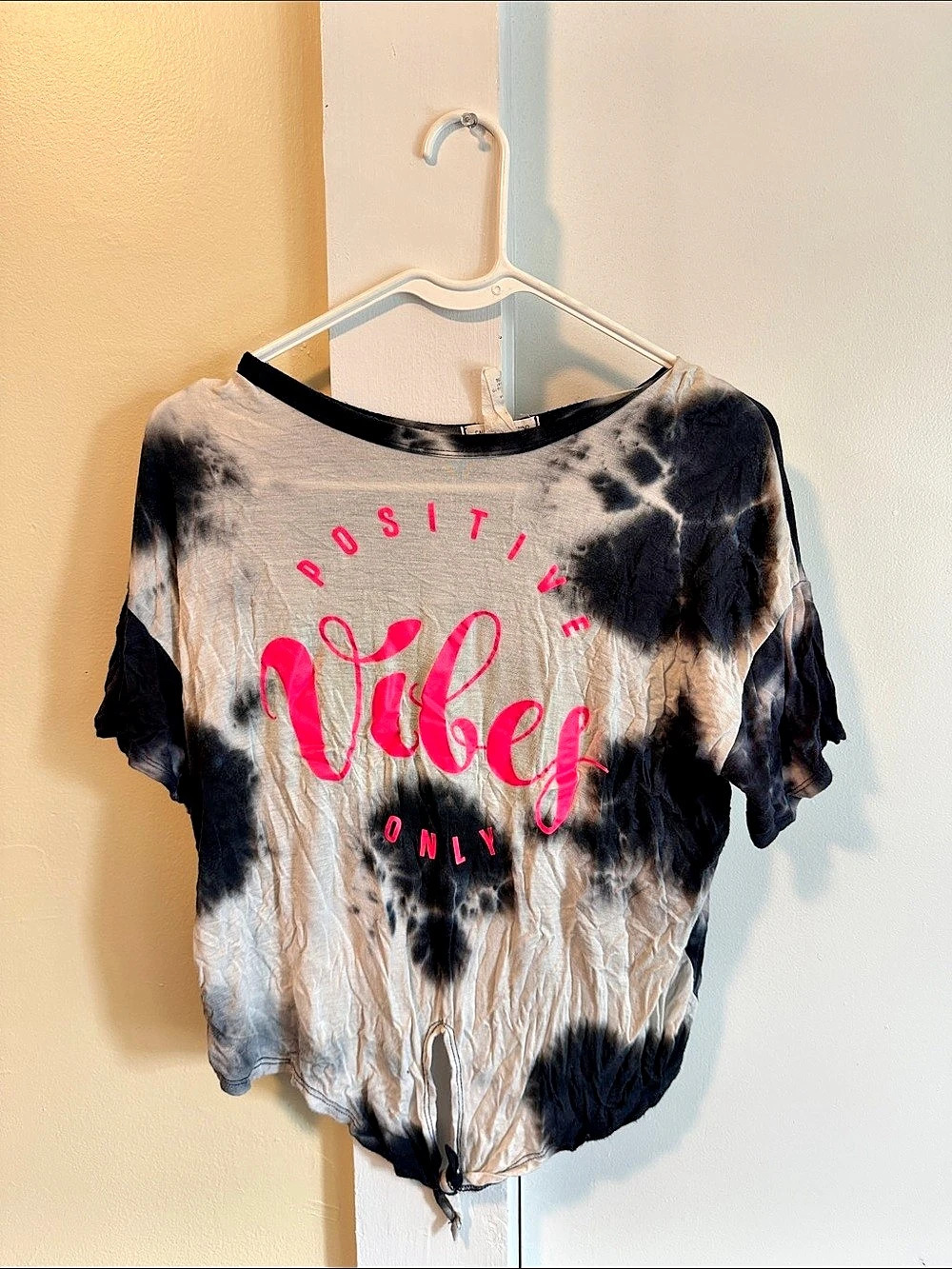 Caution to the Wind Tie-Dye Cotton Tee Size Medium